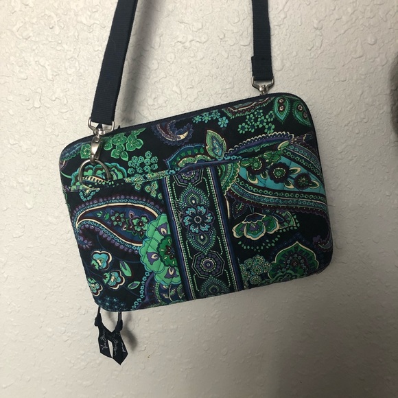 Vera Bradley Accessories - Laptop/iPad case Vera Bradley Accessories - Laptop/iPad case